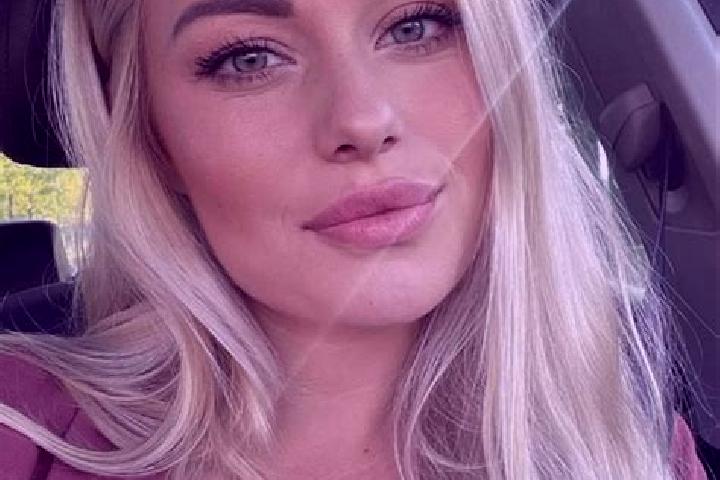 Clara, 38, a blonde hazel-eyed slavic companion based in Dixfield. Offering Fetish, Deep French Kissing, A-Level. Available for incall and outcall, overnight...