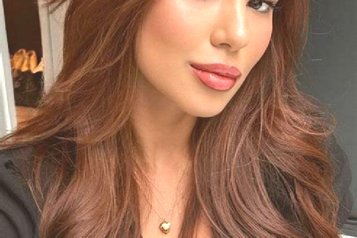 Clara, 38, a chestnut brown-eyed latina companion based in Kirazli. Offering GFE, Erotic Massage, CIM. Available for incall and outcall, overnight bookings a...