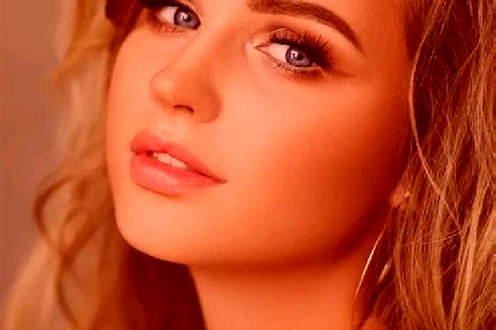 Clara, 38, a dark blonde blue-eyed caribbean companion based in Arconada. Offering Striptease, Massage, Girlfriend Experience, A-Level, Domination. Available...
