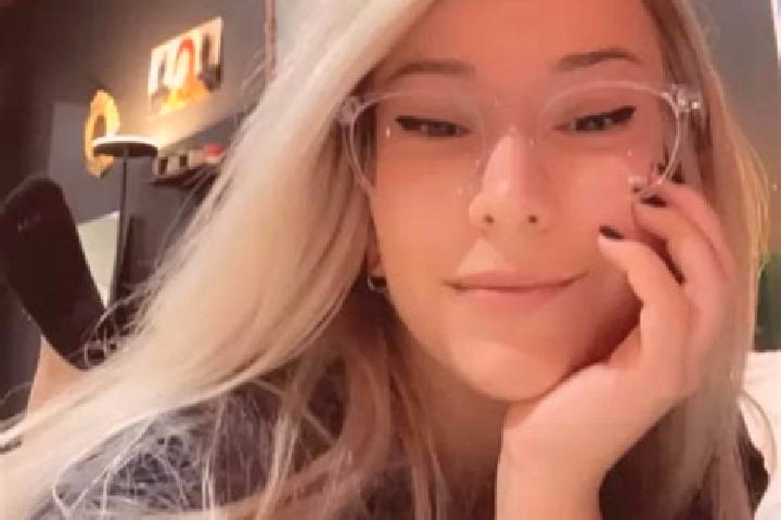Clara, 38, a platinum blonde amber-eyed latina companion based in Nagercoil. Offering Duos, Party Girl, GFE, Dinner Date. Available for incall and outcall, o...