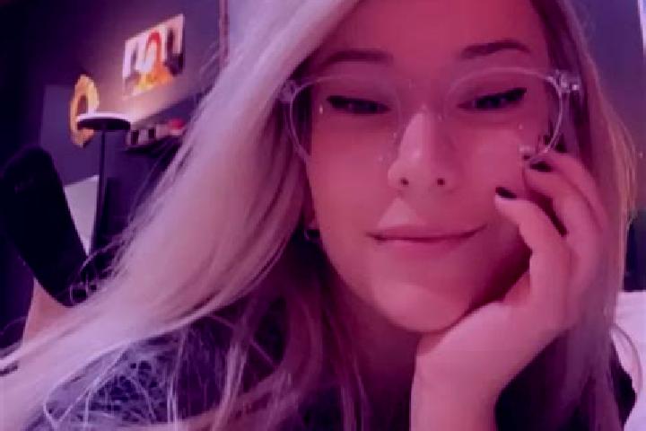 Clara, 38, a platinum blonde grey-eyed caucasian companion based in Santiurde de Toranzo. Offering BDSM, Girlfriend Experience, CIM. Available for incall and...