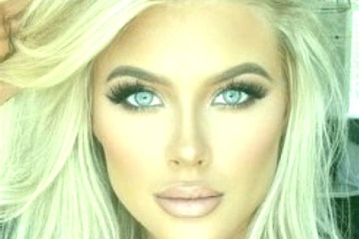 Clara, 38, a platinum blonde grey-eyed ebony companion based in Kirzhach. Offering Roleplay, A-Level, Striptease, Dinner Date. Available for incall and outca...