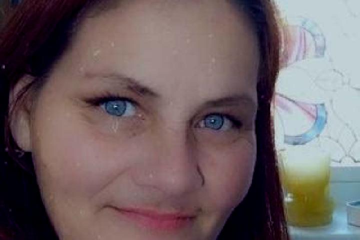 Clara, 38, a red dark-eyed caribbean companion based in Pratinha. Offering Couples, OWO. Available for incall and outcall, day and evening dates.