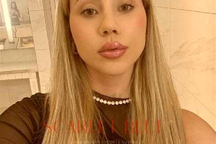 Clara, 38 — Escort in Coronel Macedo, Brazil