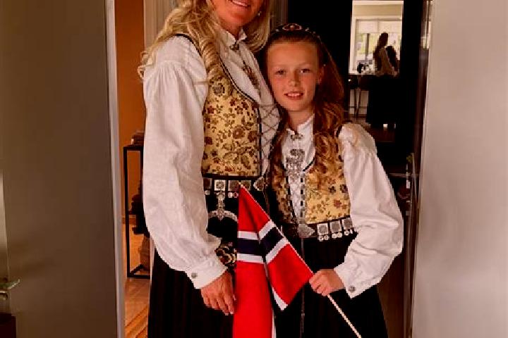 Clara, 38 — Escort in Kleppe, Norway