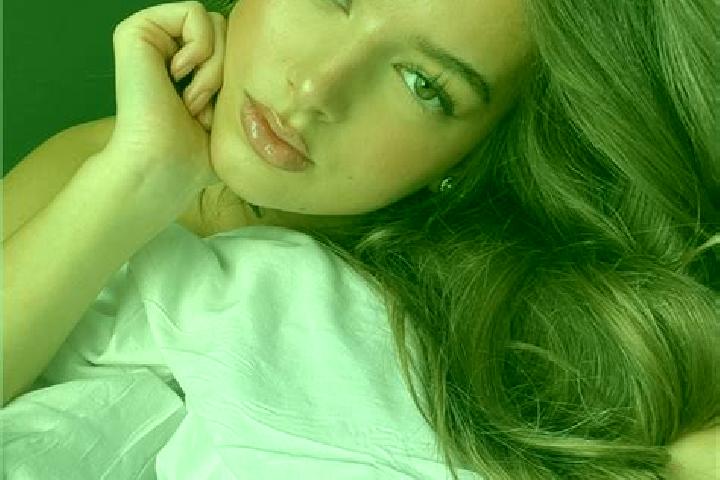Clara, 39, a brunette hazel-eyed caucasian companion based in Fariq al Hitmi. Offering BDSM, Erotic Massage. Available for incall and outcall, overnight book...