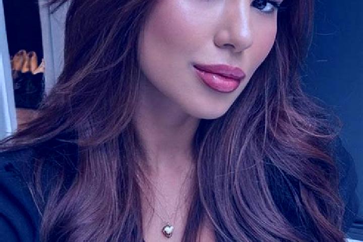 Clara, 39, a chestnut brown-eyed latina companion based in Guayama. Offering Massage, Overnight, Striptease. Available for incall and outcall, overnight book...