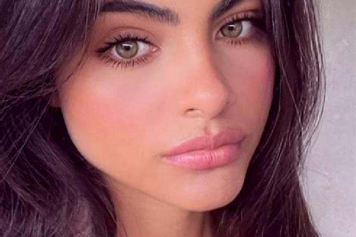 Clara, 39, a red dark-eyed indian companion based in Sarutaia. Offering 69, Overnight, Tantra. Available for incall and outcall, day and evening dates.