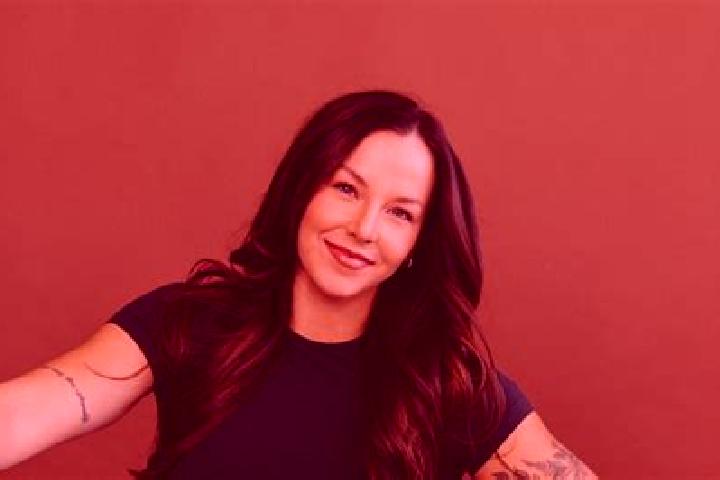 Clara, 39 — Escort in Addison, United States