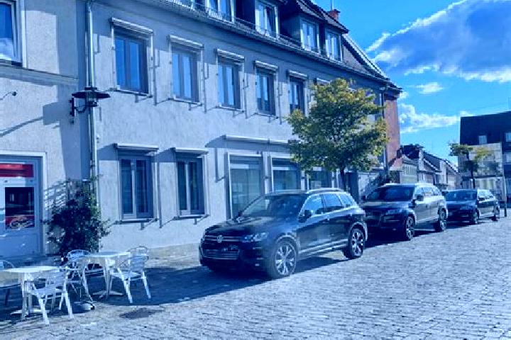 Clara, 39 — Escort in Aiglsbach, Germany