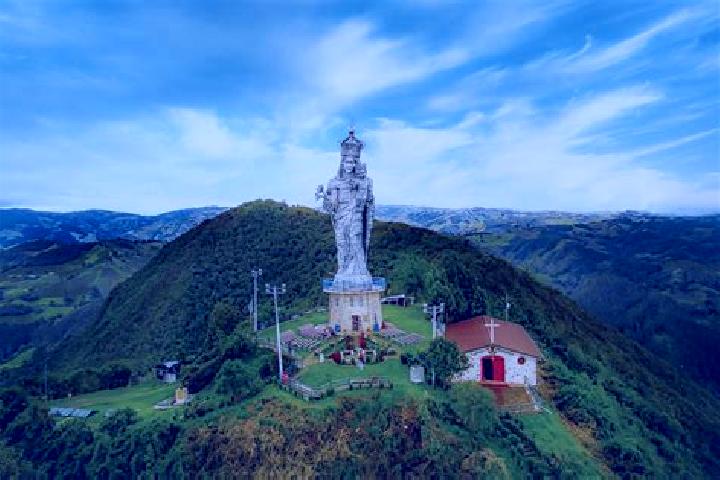 Clara, 39 — Escort in Nazon, Ecuador