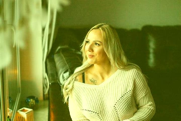 Clara, 39 — Escort in Niedermohr, Germany