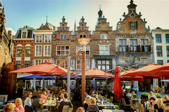 Clara, 39 — Escort in Nijmegen, Netherlands