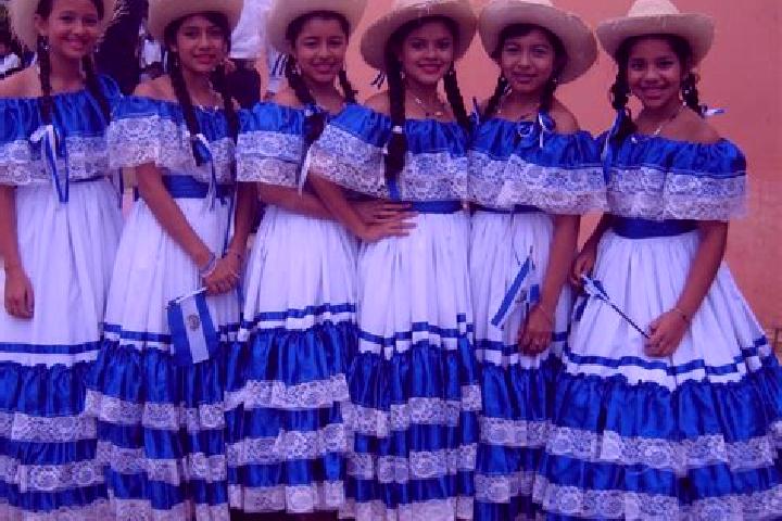 Clara, 39 — Escort in Sesori, El Salvador
