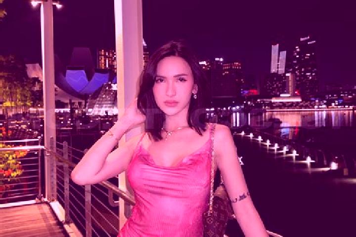Clara, 39 — Escort in The Long Beach, Hong Kong