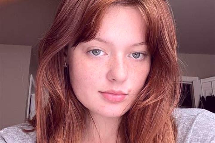 Eleanor, 20, a auburn amber-eyed mixed companion based in Boussy-Saint-Antoine. Offering 69, Massage, Tantra. Available for incall and outcall, day and eveni...