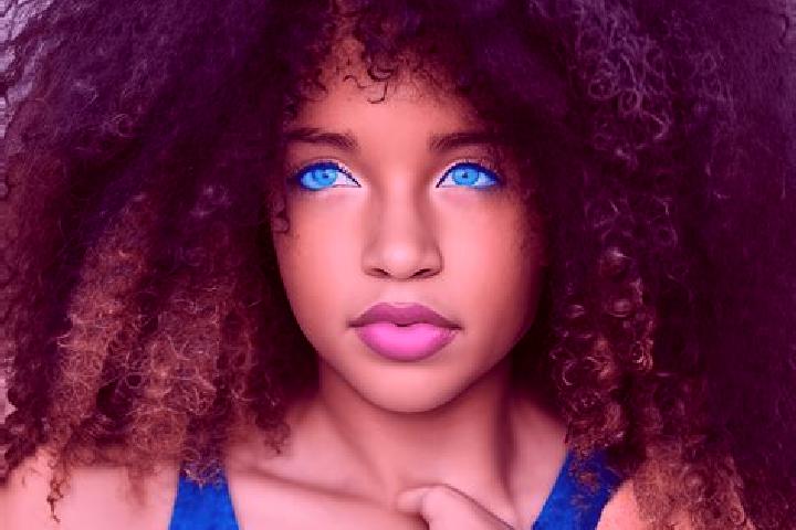 Eleanor, 20, a black blue-eyed mixed companion based in Italy. Offering OWO, Roleplay, Duos. Available for incall and outcall, day and evening dates.