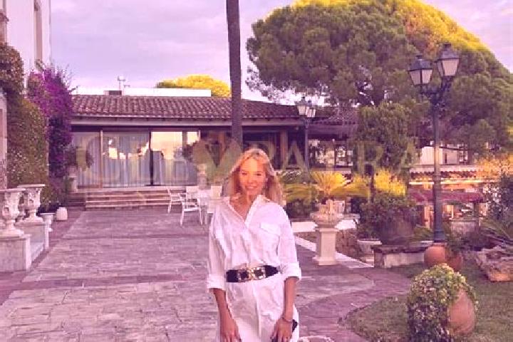 Eleanor, 20, a blonde amber-eyed latina companion based in Santo Expedito. Offering Prostate Massage, Travel Companion, GFE, OWO. Available for incall and ou...