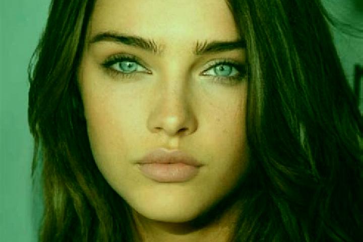 Eleanor, 20, a brunette blue-eyed middle eastern companion based in Hassi Messaoud. Offering Girlfriend Experience, Massage, 69, Overnight, Duos. Available f...