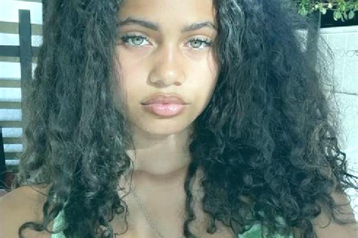 Eleanor, 20, a red green-eyed mixed companion based in Sint-Pauwels. Offering OWO, Fetish, Domination, Travel Companion, Duos. Available for incall and outca...