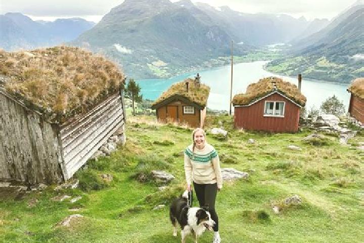 Eleanor, 20 — Escort in Hoylandet, Norway