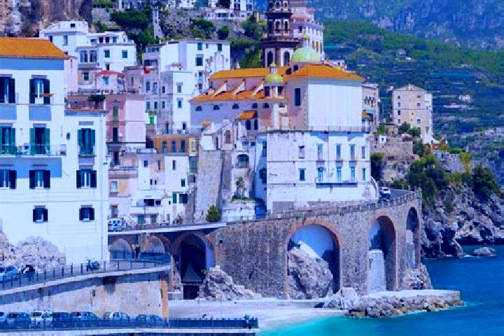 Eleanor, 20 — Escort in Mutignano, Italy