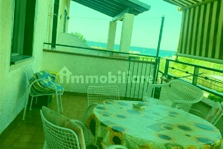 Eleanor, 20 — Escort in Rometta Marea, Italy