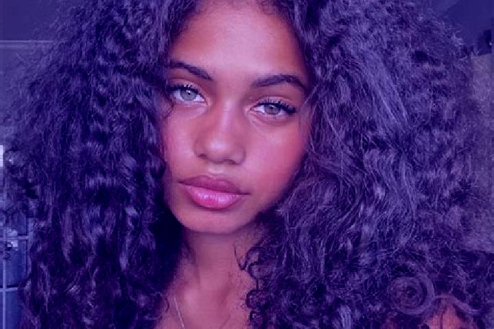 Eleanor, 21, a auburn blue-eyed ebony companion based in Giovenzano. Offering 69, CIM, BDSM, Dinner Date. Available for incall and outcall, day and evening d...