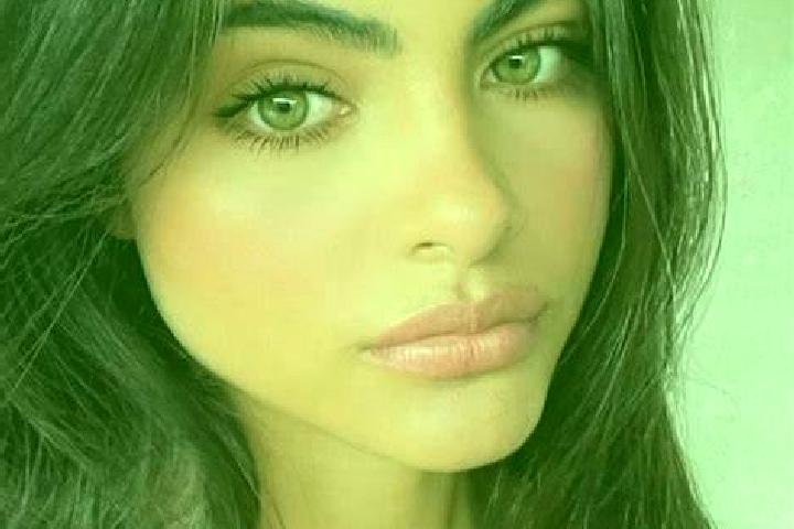 Eleanor, 21, a black hazel-eyed european companion based in Kooringal. Offering CIM, Couples, GFE, Deep French Kissing. Available for incall and outcall, ove...