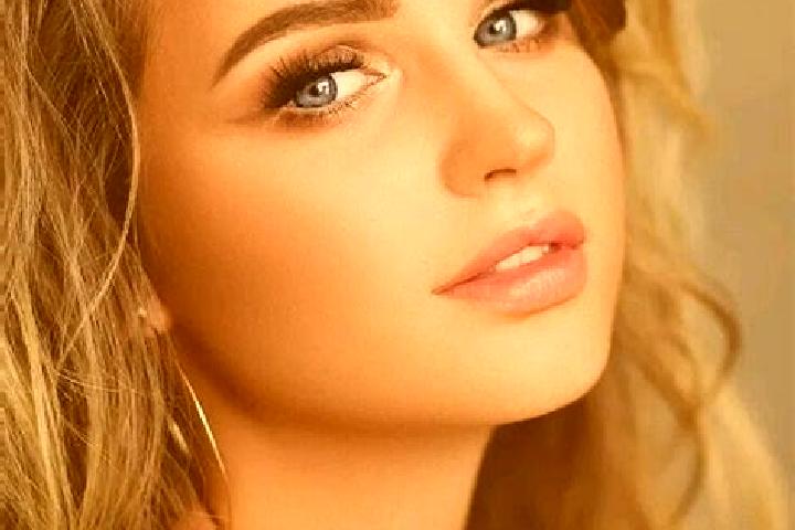 Eleanor, 21, a dark blonde blue-eyed middle eastern companion based in Gieboldehausen. Offering Roleplay, Prostate Massage, Tantra, GFE. Available for incall...