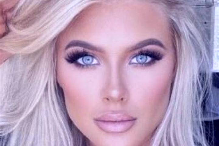 Eleanor, 21, a platinum blonde grey-eyed ebony companion based in Sydenham. Offering Tantra, Erotic Massage, Overnight. Available for incall and outcall, day...