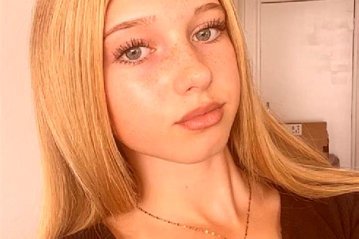 Eleanor, 21 — Escort in Luella, United States