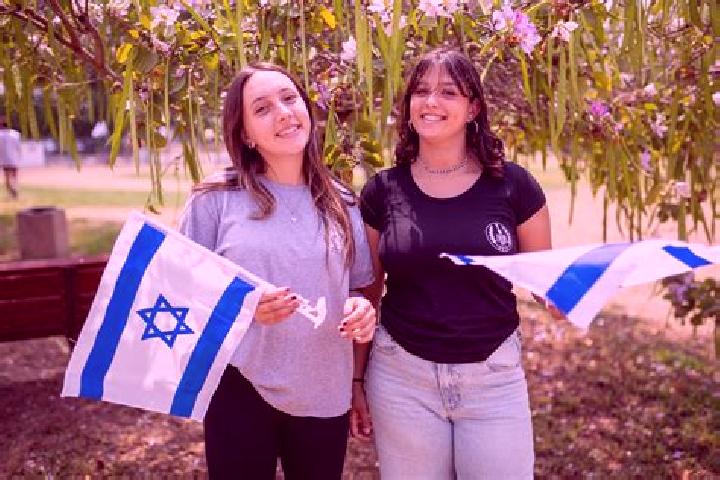 Eleanor, 21 — Escort in Na ale, Israel