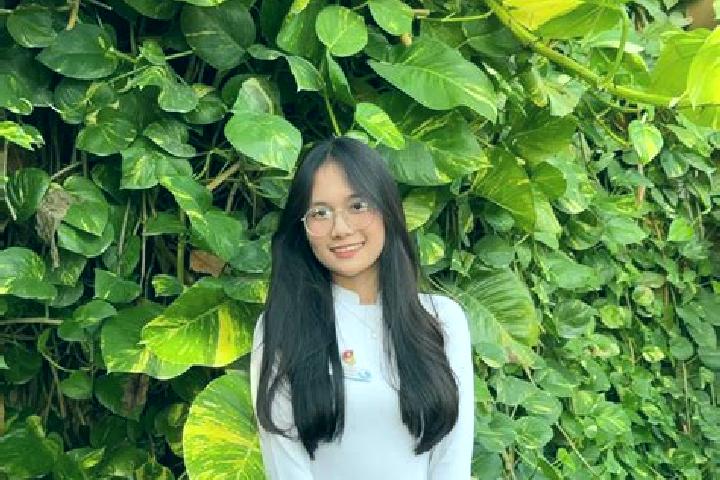 Eleanor, 21 — Escort in Ngoc Hien, Vietnam