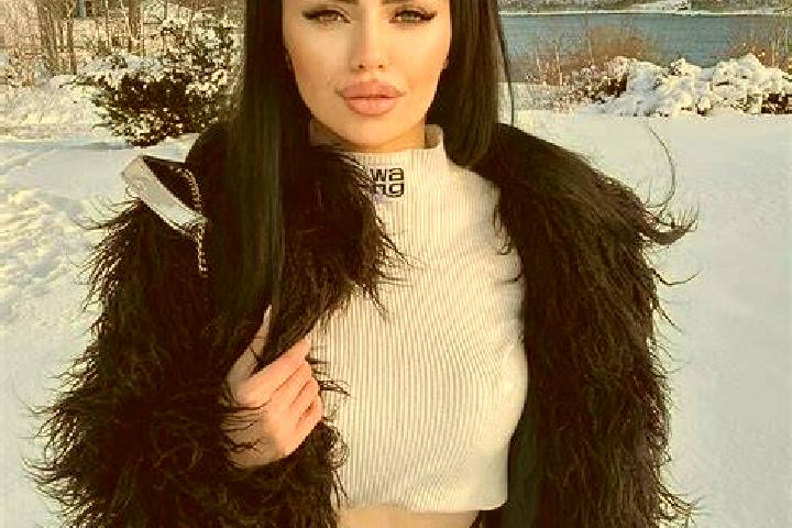 Eleanor, 21 — Escort in Ovidiopol, Ukraine