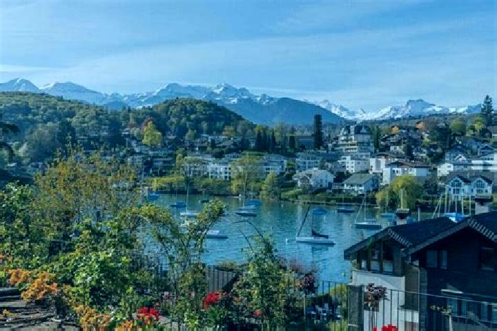 Eleanor, 21 — Escort in Spiez, Switzerland