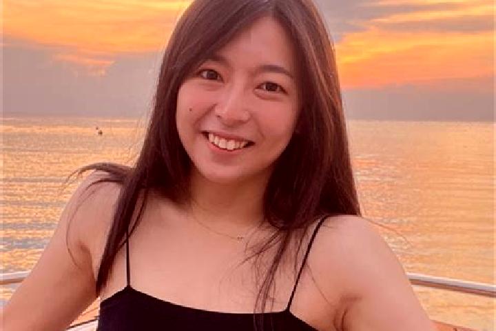 Eleanor, 21 — Escort in Wanying, China