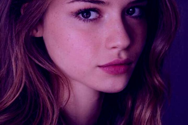 Eleanor, 22, a auburn hazel-eyed caucasian companion based in Tecka. Offering Tantra, Deep French Kissing, Massage, CIM. Available for incall and outcall, ov...