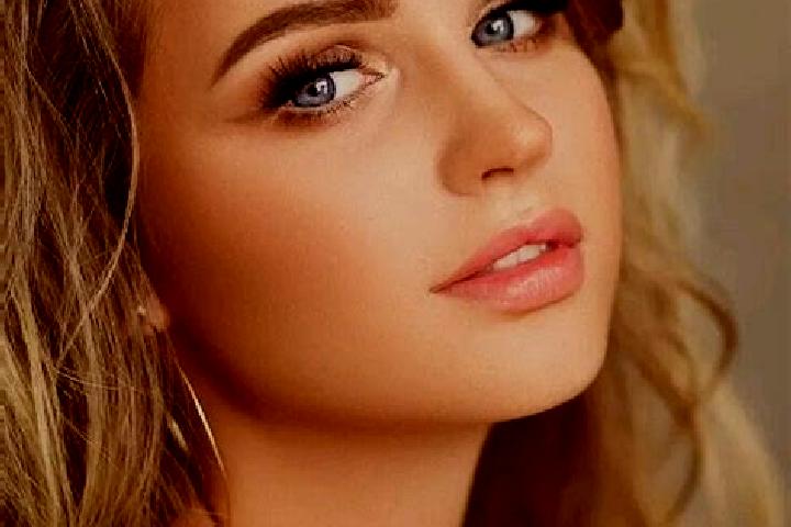 Eleanor, 22, a dark blonde blue-eyed mediterranean companion based in Les Bordes. Offering Girlfriend Experience, Travel Companion, Prostate Massage. Availab...
