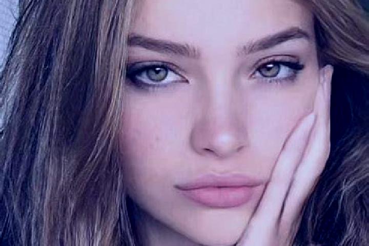Eleanor, 22, a dark blonde hazel-eyed latina companion based in Maura. Offering Overnight, Massage, Tantra, Dinner Date. Available for incall and outcall, da...