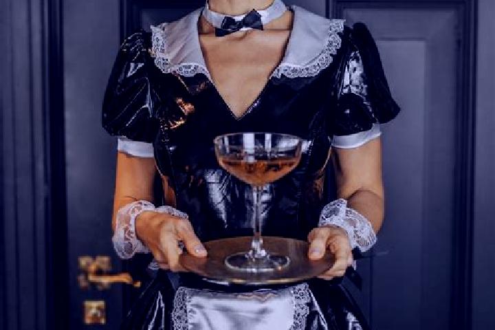 Eleanor, 22, a red brown-eyed ebony companion based in Dong Khilek. Offering Travel Companion, BDSM, Striptease, Massage, Dinner Date. Available for incall a...