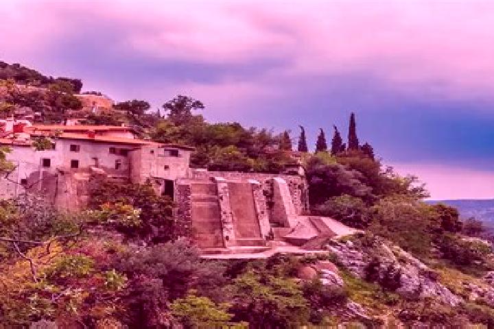 Eleanor, 22 — Escort in Acharnes, Greece