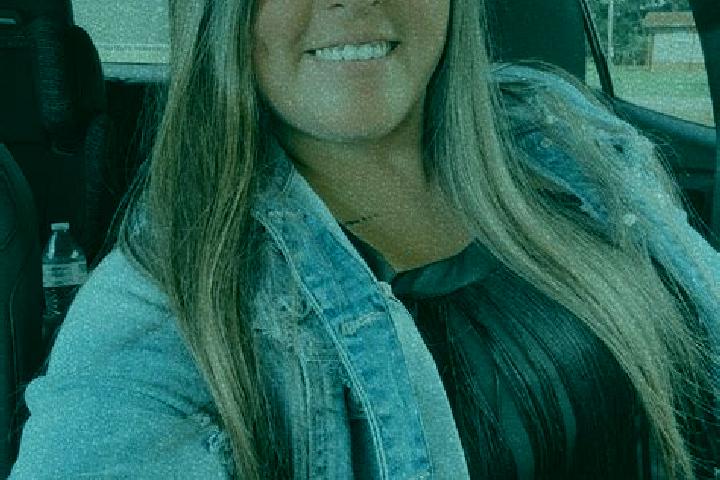 Eleanor, 22 — Escort in Chey, France