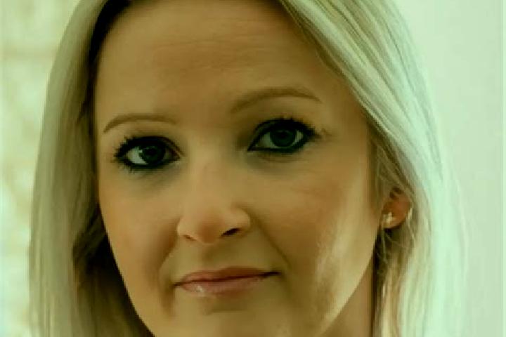 Eleanor, 22 — Escort in Fey, France