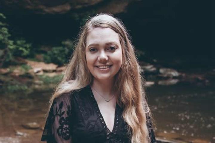 Eleanor, 22 — Escort in Joiner, United States