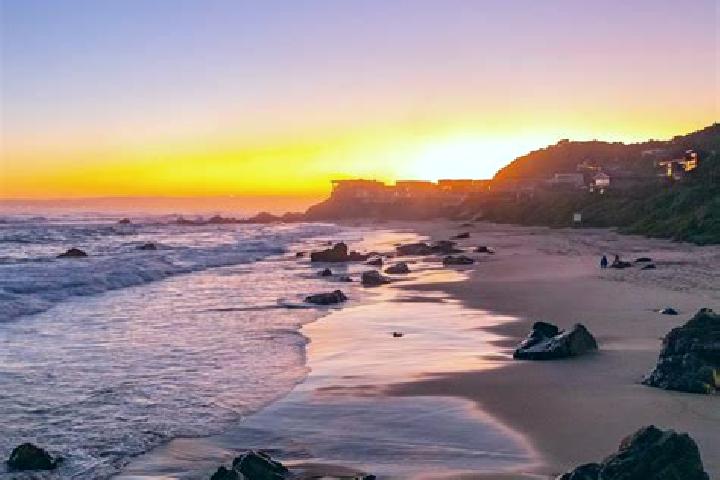 Eleanor, 22 — Escort in Sunset Beach, South Africa