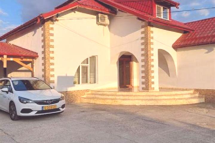 Eleanor, 22 — Escort in Udeni-Zavoi, Romania