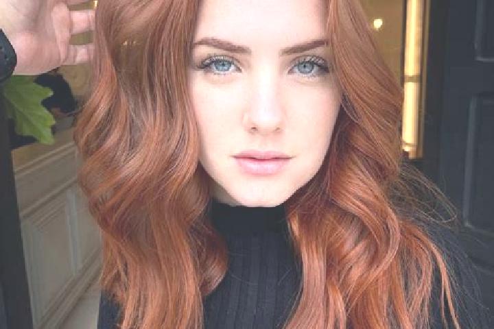 Eleanor, 23, a auburn blue-eyed latina companion based in Vadna. Offering GFE, Duos, A-Level, Massage. Available for incall and outcall, overnight bookings a...