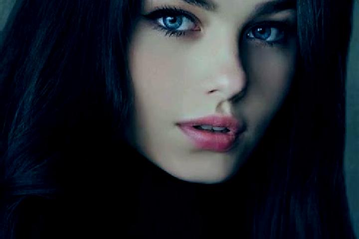 Eleanor, 23, a brunette amber-eyed slavic companion based in Masaki-cho. Offering Party Girl, Striptease. Available for incall and outcall, overnight booking...