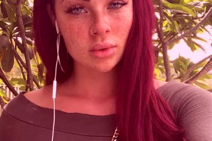 Eleanor, 23, a chestnut green-eyed latina companion based in San Antonio del Sur. Offering CIM, Tantra, Roleplay, Dinner Date. Available for incall and outca...